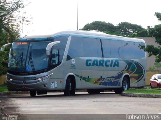 Viação Garcia 7706 na cidade de Maringá, Paraná, Brasil, por Robson Alves. ID da foto: 4316038.