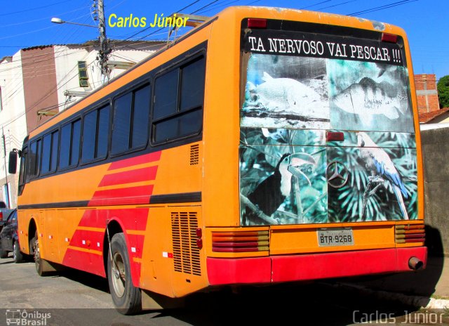 Ônibus Particulares 9268 na cidade de Trindade, Goiás, Brasil, por Carlos Júnior. ID da foto: 4326010.