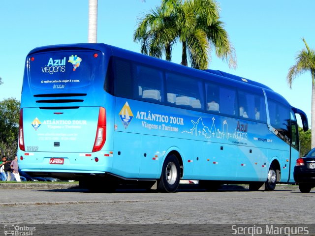 Azul Viagens  na cidade de Porto Seguro, Bahia, Brasil, por Sergio Marques . ID da foto: 4328423.