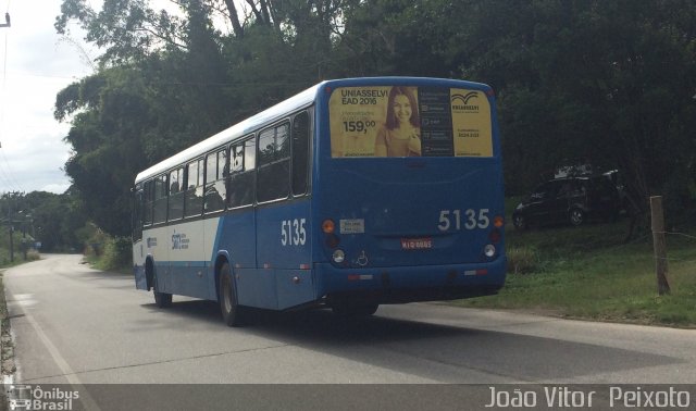 Insular Transportes Coletivos 5135 na cidade de Florianópolis, Santa Catarina, Brasil, por João Vitor  Peixoto. Número da foto: #4329334.