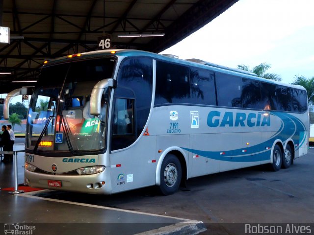 Viação Garcia 7191 na cidade de Londrina, Paraná, Brasil, por Robson Alves. ID da foto: 4331420.