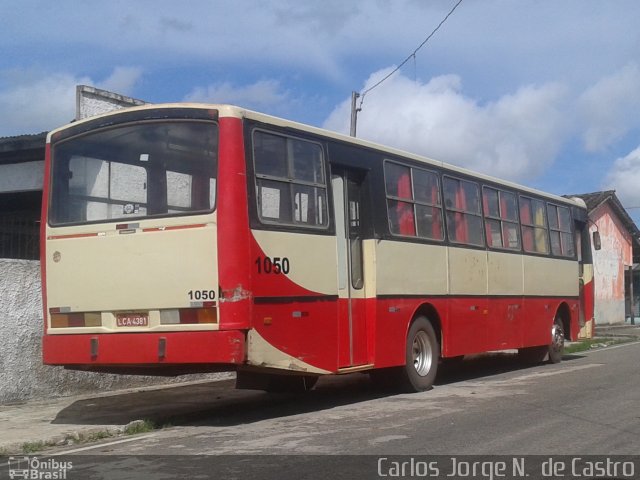 Ônibus Particulares 1050 na cidade de São Caetano de Odivelas, Pará, Brasil, por Carlos Jorge N.  de Castro. ID da foto: 4295488.