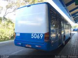 Insular Transportes Coletivos 5069 na cidade de Florianópolis, Santa Catarina, Brasil, por João Vitor  Peixoto. Número da foto: #4294988.