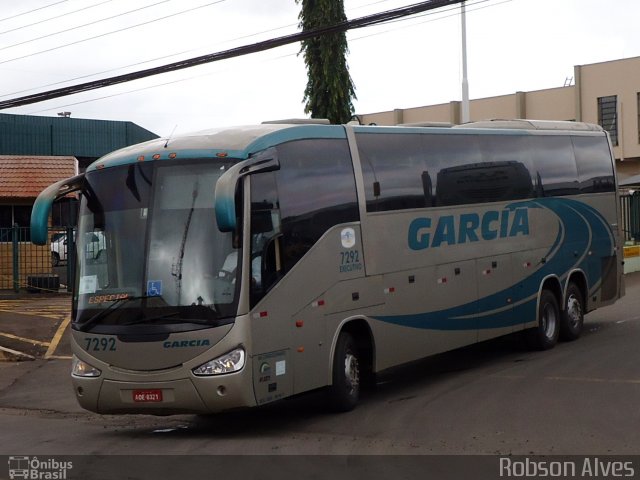Viação Garcia 7292 na cidade de Londrina, Paraná, Brasil, por Robson Alves. Número da foto: #4333733.