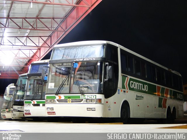 Empresa Gontijo de Transportes 11420 na cidade de Itaobim, Minas Gerais, Brasil, por Sérgio Augusto Braga Canuto. Número da foto: #4337457.