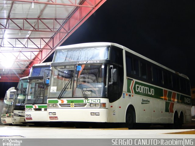 Empresa Gontijo de Transportes 11420 na cidade de Itaobim, Minas Gerais, Brasil, por Sérgio Augusto Braga Canuto. ID da foto: 4337457.