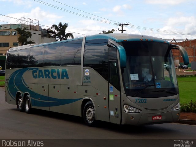 Viação Garcia 7202 na cidade de Londrina, Paraná, Brasil, por Robson Alves. Número da foto: #4336329.