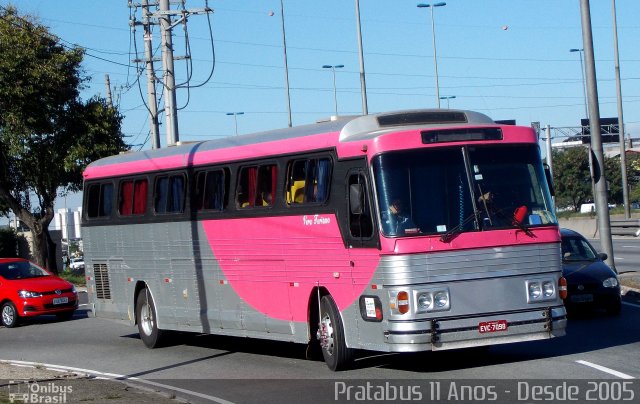 Ônibus Particulares 7098 na cidade de São Paulo, São Paulo, Brasil, por Cristiano Soares da Silva. ID da foto: 4342636.