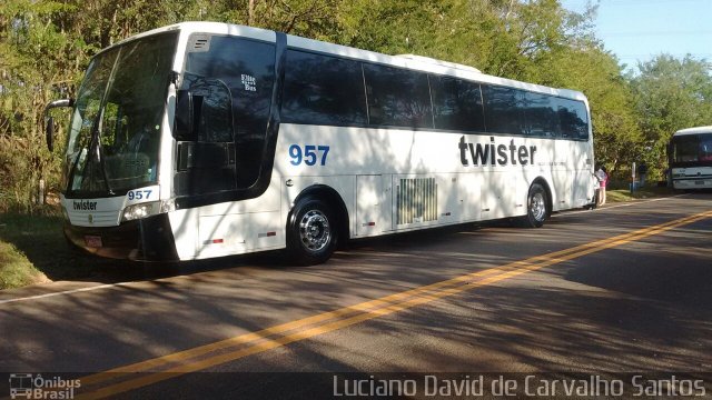 Twister Locadora e Turismo 957 na cidade de Bauru, São Paulo, Brasil, por Luciano David de Carvalho Santos. ID da foto: 4345665.