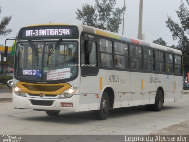 Viação Nossa Senhora das Graças A71575 na cidade de Rio de Janeiro, Rio de Janeiro, Brasil, por Leonardo Alecsander. Número da foto: #4346170.