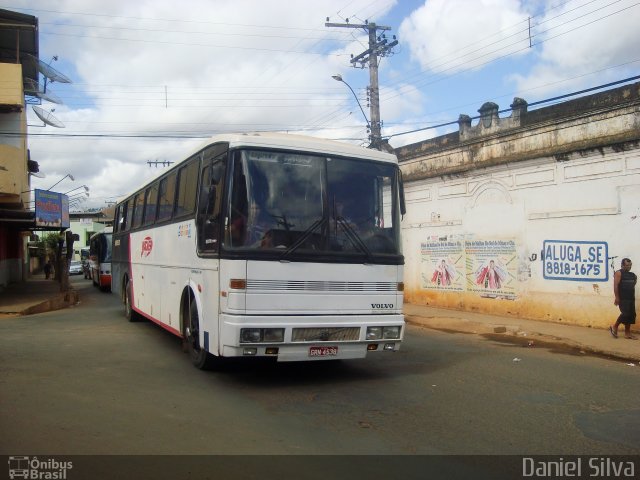 Wagner Turismo 2001 na cidade de Bom Jesus do Galho, Minas Gerais, Brasil, por Daniel Silva. ID da foto: 4349340.