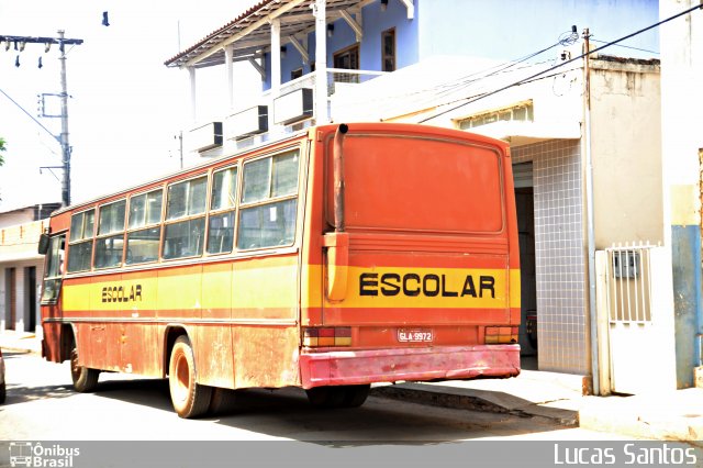 Escolares 9972 na cidade de Jequitaí, Minas Gerais, Brasil, por Lucas Santos. Número da foto: #4350218.
