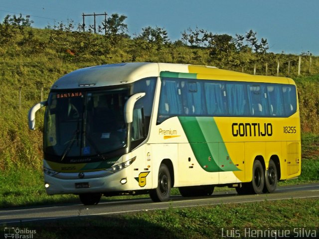 Empresa Gontijo de Transportes 18255 na cidade de Três Corações, Minas Gerais, Brasil, por Luis Henrique Silva. ID da foto: 4350902.