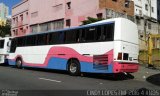 Ônibus Particulares 8817 na cidade de São Paulo, São Paulo, Brasil, por Francisco Mauricio Freire. Número da foto: #4349395.