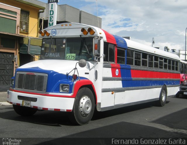 Autotransportes San Antonio 106 na cidade de Alto Alegre, Roraima, Brasil, por Fernando Gonzalez Garita. Número da foto: #4360686.