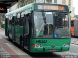 Auto Viação Redentor HB302 na cidade de Curitiba, Paraná, Brasil, por Ricardo Grott. Número da foto: #4360354.