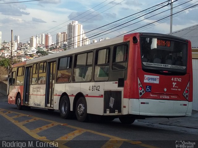 Express Transportes Urbanos Ltda 4 8742 na cidade de São Paulo, São Paulo, Brasil, por Jonathan  Aguiar Correa. Número da foto: #4304673.