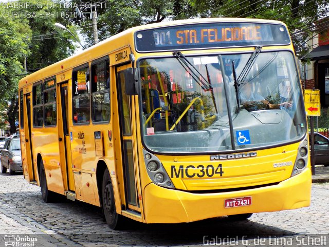 Auto Viação Mercês MC304 na cidade de Curitiba, Paraná, Brasil, por Gabriel Giacomin de Lima. Número da foto: #4302928.