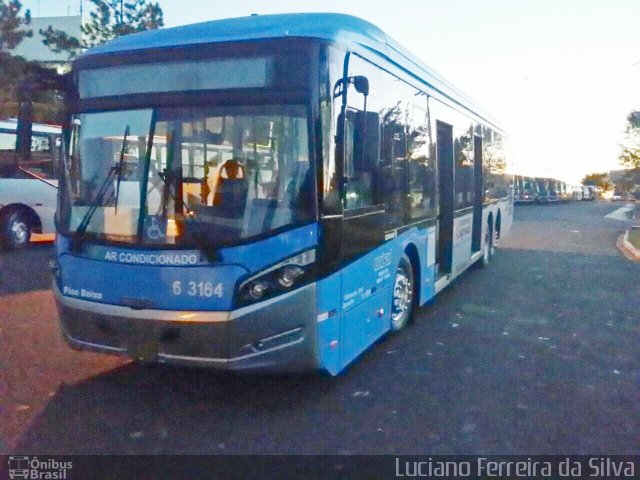 Viação Paratodos > São Jorge > Metropolitana São Paulo > Mobibrasil 6 3164 na cidade de Botucatu, São Paulo, Brasil, por Luciano Ferreira da Silva. ID da foto: 4307736.