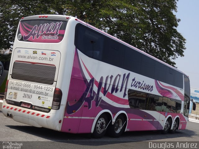 Alvan Turismo 2010 na cidade de Trindade, Goiás, Brasil, por Douglas Andrez. Número da foto: #4384264.