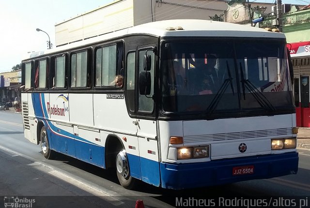 Ônibus Particulares 11 na cidade de Altos, Piauí, Brasil, por Francisco Matheus Rodrigues Martins . Número da foto: #4385390.