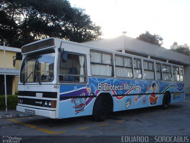 Ônibus Particulares 363 na cidade de Jundiaí, São Paulo, Brasil, por EDUARDO - SOROCABUS. ID da foto: 4384423.