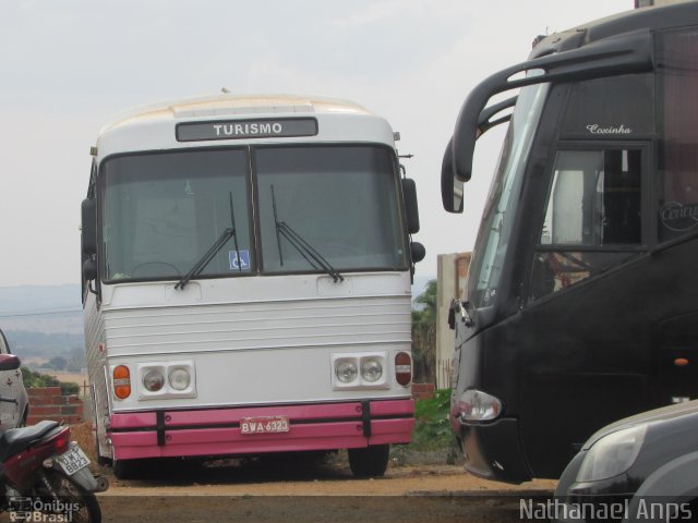 Ônibus Particulares 6323 na cidade de Anápolis, Goiás, Brasil, por Nathanael de Jesus  Azevedo. Número da foto: #4390683.