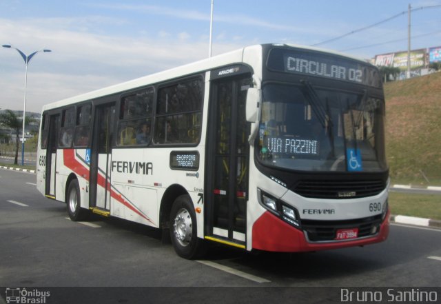 Viação Fervima 690 na cidade de Taboão da Serra, São Paulo, Brasil, por Bruno Santino. Número da foto: #4393323.