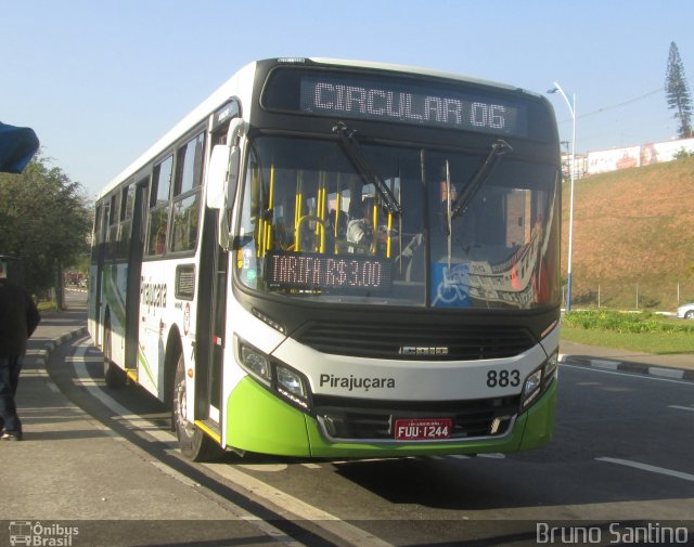 Viação Pirajuçara 883 na cidade de Taboão da Serra, São Paulo, Brasil, por Bruno Santino. Número da foto: #4396022.