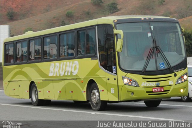 Bruno Turismo 05 na cidade de Aparecida, São Paulo, Brasil, por José Augusto de Souza Oliveira. ID da foto: 4396769.