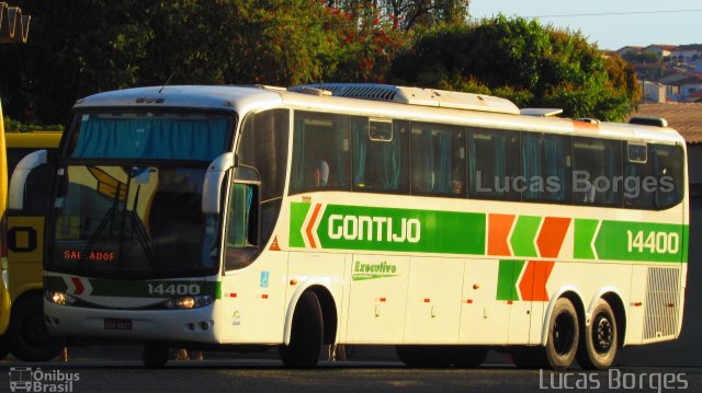 Empresa Gontijo de Transportes 14400 na cidade de Araxá, Minas Gerais, Brasil, por Lucas Borges . Número da foto: #4398827.
