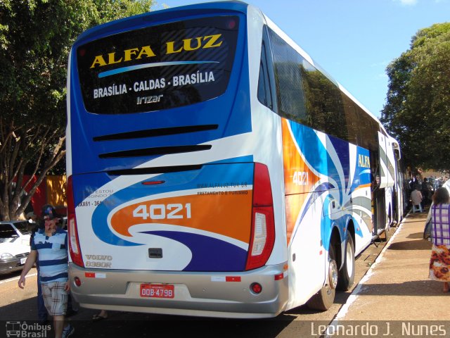Alfa Luz Viação Transportes 4021 na cidade de Romaria, Minas Gerais, Brasil, por Leonardo J. Nunes. Número da foto: #4398896.
