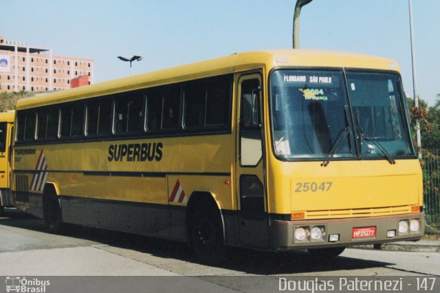 Viação Itapemirim 25047 na cidade de São Paulo, São Paulo, Brasil, por Douglas Paternezi. Número da foto: #4400417.