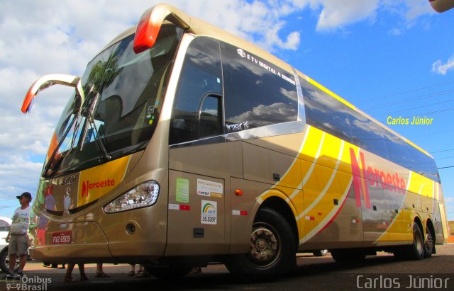 Noroeste Turismo e Transporte 15000 na cidade de Caldas Novas, Goiás, Brasil, por Carlos Júnior. ID da foto: 4401422.