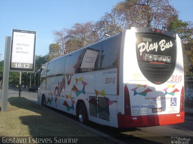 Play Bus Turismo 3010 na cidade de Rio de Janeiro, Rio de Janeiro, Brasil, por Gustavo Esteves Saurine. Número da foto: #4401992.