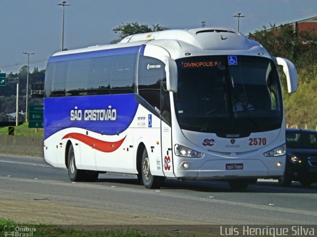 Viação São Cristóvão 2570 na cidade de Três Corações, Minas Gerais, Brasil, por Luis Henrique Silva. Número da foto: #4365578.