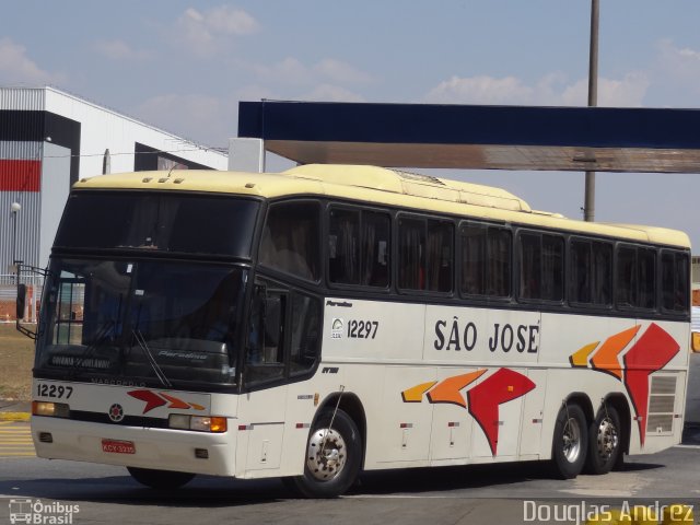 Expresso São José do Tocantins 12297 na cidade de Goiânia, Goiás, Brasil, por Douglas Andrez. Número da foto: #4405312.