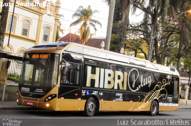 Auto Viação Redentor XY033 na cidade de Curitiba, Paraná, Brasil, por Luiz Scarabotto . ID da foto: 4411542.