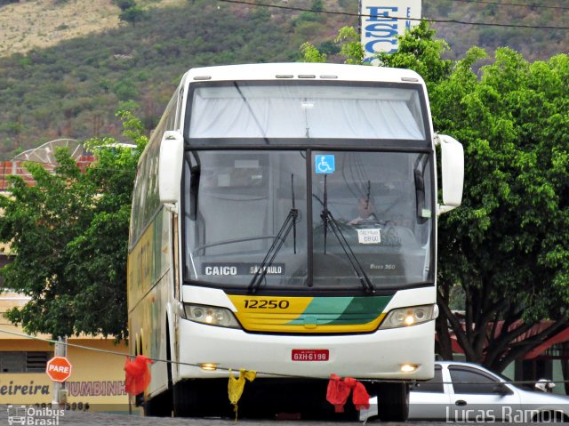 Empresa Gontijo de Transportes 12250 na cidade de Serra Talhada, Pernambuco, Brasil, por Lucas Ramon. Número da foto: #4413743.