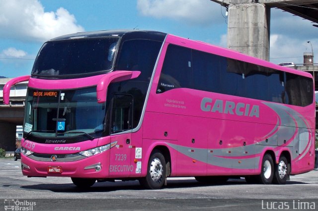 Viação Garcia 7239 na cidade de Rio de Janeiro, Rio de Janeiro, Brasil, por Lucas Lima. Número da foto: #4414436.