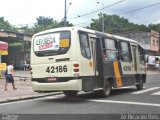Transportes Oriental 42186 na cidade de Rio de Janeiro, Rio de Janeiro, Brasil, por Zé Ricardo Reis. Número da foto: #:id.