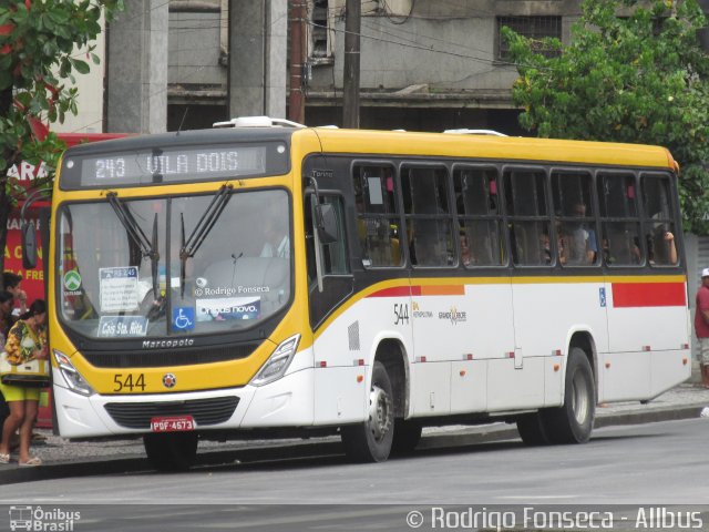 Empresa Metropolitana 544  na cidade de Recife, Pernambuco, Brasil, por Rodrigo Fonseca. Número da foto: #4415866.