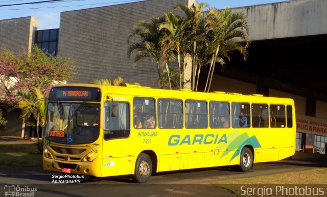 Viação Garcia 7429 na cidade de Apucarana, Paraná, Brasil, por Sérgio de Sousa Elias. Número da foto: #4418466.