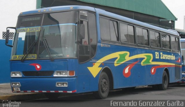 Autotransportes Zarcero AB 2385 na cidade de Alto Paraíso de Goiás, Goiás, Brasil, por Fernando Gonzalez Garita. ID da foto: 4420267.