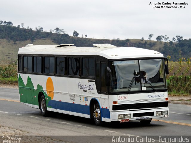 Pimentel Turismo 2800 na cidade de João Monlevade, Minas Gerais, Brasil, por Antonio Carlos Fernandes. Número da foto: #4371436.