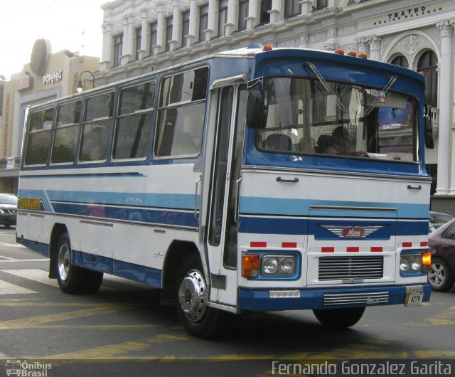 Ônibus Particulares SJB 4279 na cidade de Brasília, Distrito Federal, Brasil, por Fernando Gonzalez Garita. Número da foto: #4373904.