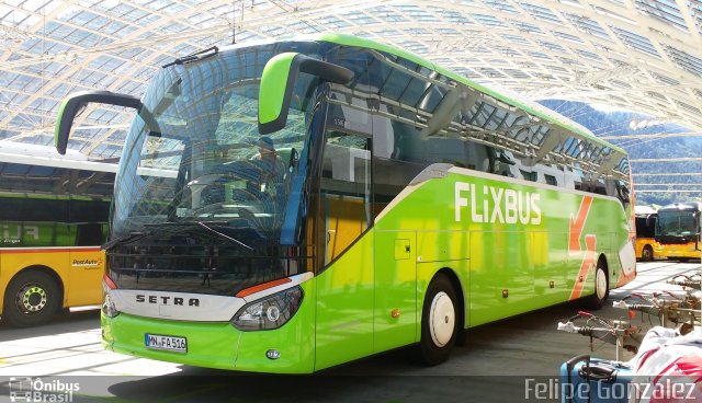 FlixBus 516 na cidade de Chur, Grisons, Suíça, por Felipe Gonzalez. ID da foto: 4375364.