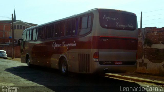Expresso Conquista 13707 na cidade de Tambaú, São Paulo, Brasil, por Leonardo Carola. Número da foto: #4376072.