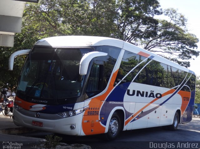 Expresso União 10196 na cidade de Piracanjuba, Goiás, Brasil, por Douglas Andrez. Número da foto: #4380201.