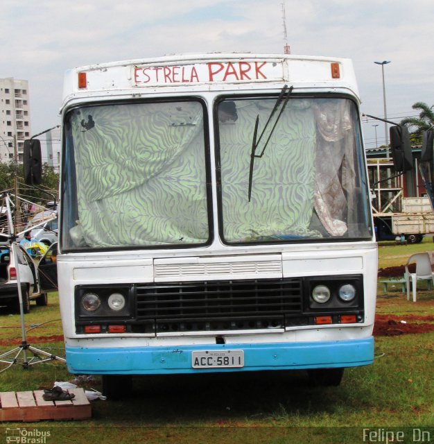 Motorhomes 5811 na cidade de Cascavel, Paraná, Brasil, por Felipe  Dn. ID da foto: 4429759.